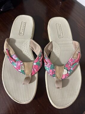 Women Sperry flip flop